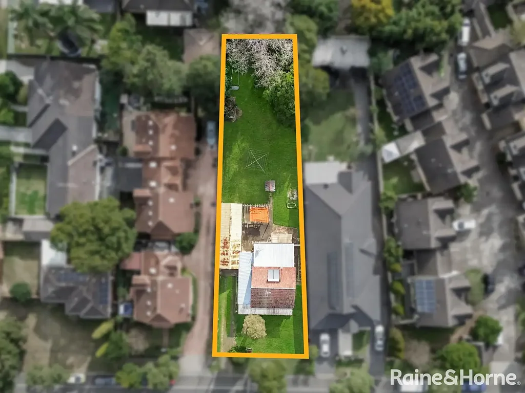 Oxley Park 3房 R3区划潜力巨大 929.5平米土地面积 紧邻St Marys CBD 即将开通Metro线路 西悉尼机场近便 生活空间宽敞 厨房实用车库充足 Strategic Development Opportunity | R3 Zoning in Prime Growth Corridor