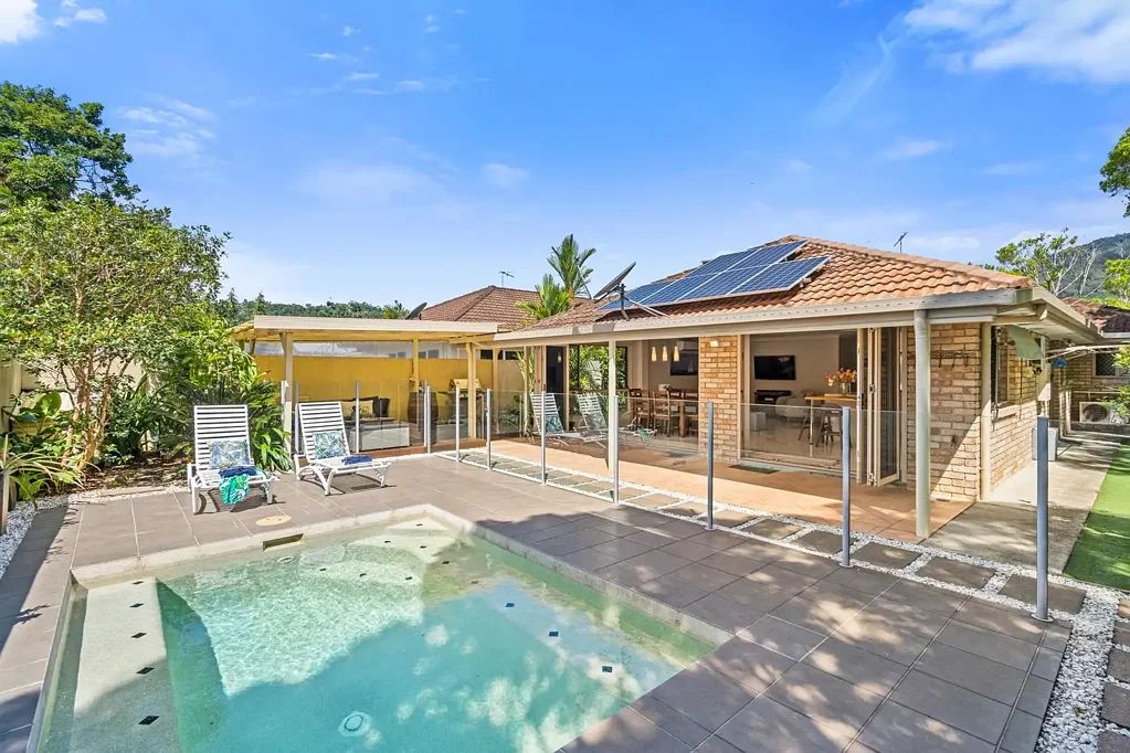 10 Opaline Close, Brinsmead, QLD 4870