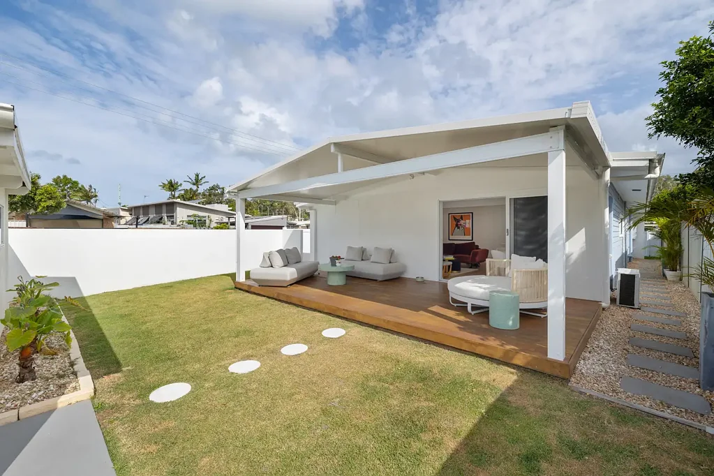 Coombabah 3ਬੈੱਡਰੂਮ A Serene Retreat Designed for Easy Family Living