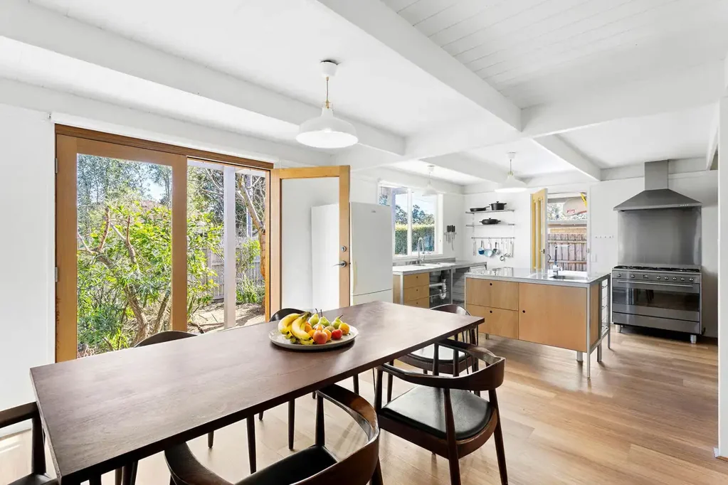 Bright & Sunny 3-Bedroom Home in a Quiet Court