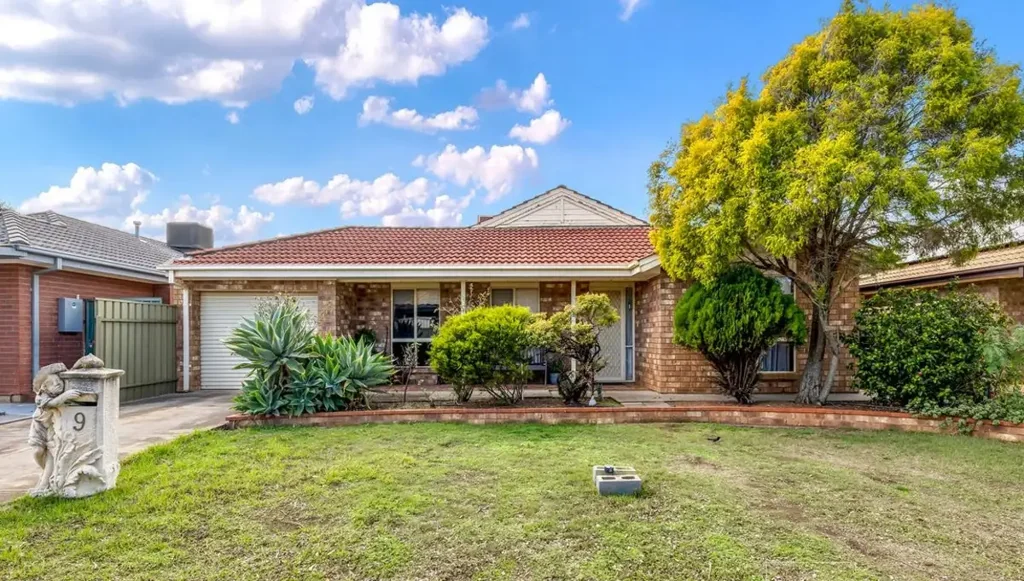 9 Millikan Court, Andrews Farm, SA 5114