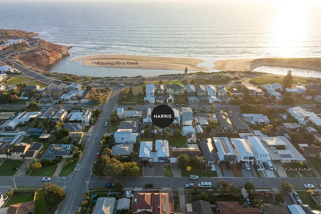 Port Noarlunga South 4 Bedroom Carefree Living With Views of Rolling Hills
