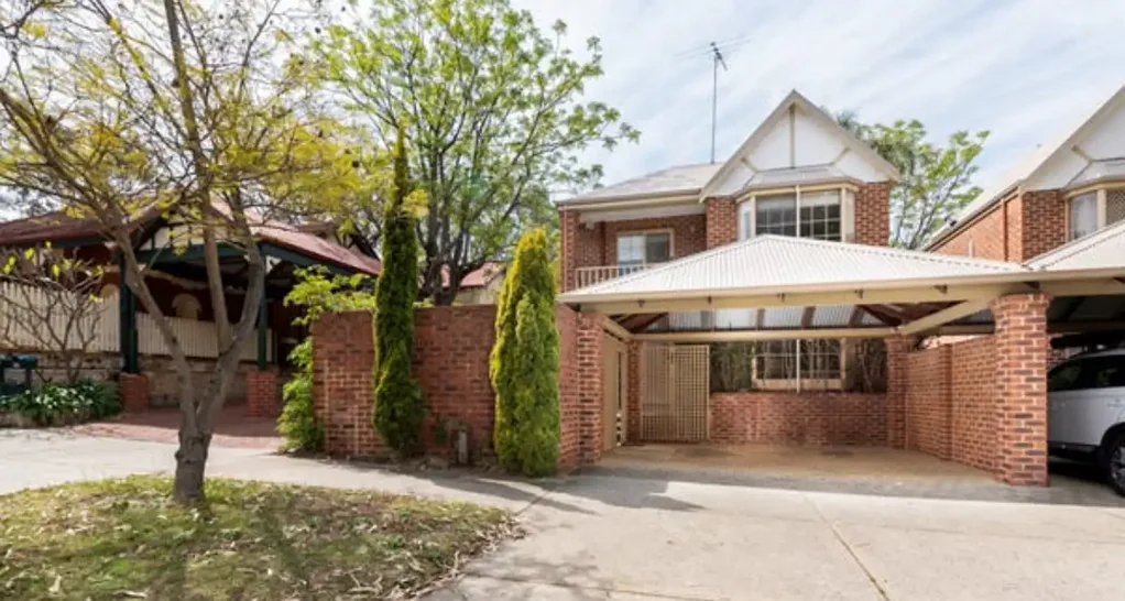 TOWNHOUSE IN THE HEART OF SUBIACO