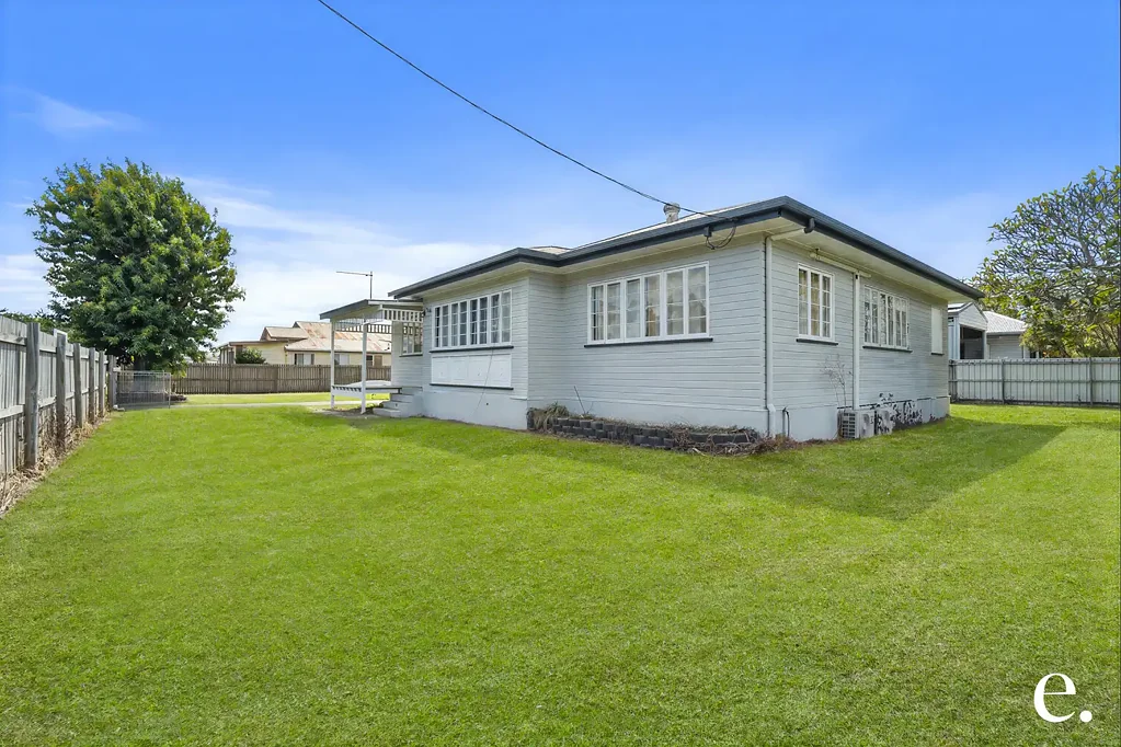 Mareeba 3 Slaapkamer Character, Space and Serious Shed Appeal in Central Mareeba