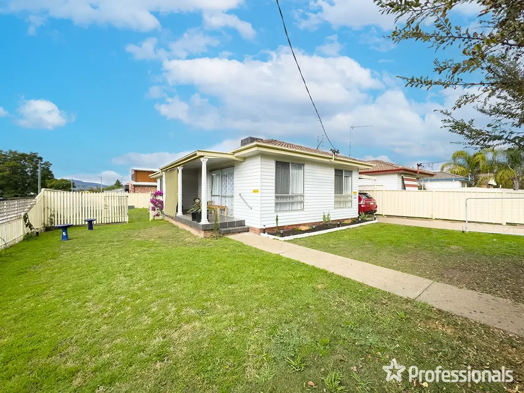 South Tamworth 3 Bedroom 3 Bedroom house For Sale - Attention Investors