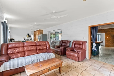 9 Woomala Street, Woree, QLD 4868, 3 slaapkamers, 1 badkamers, House