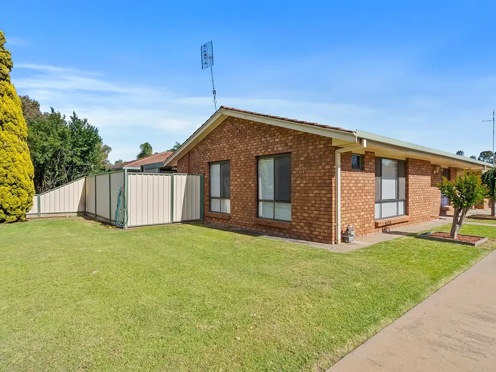 Tocumwal 2chambre Classic 3 Bedroom Unit in Sought After Location