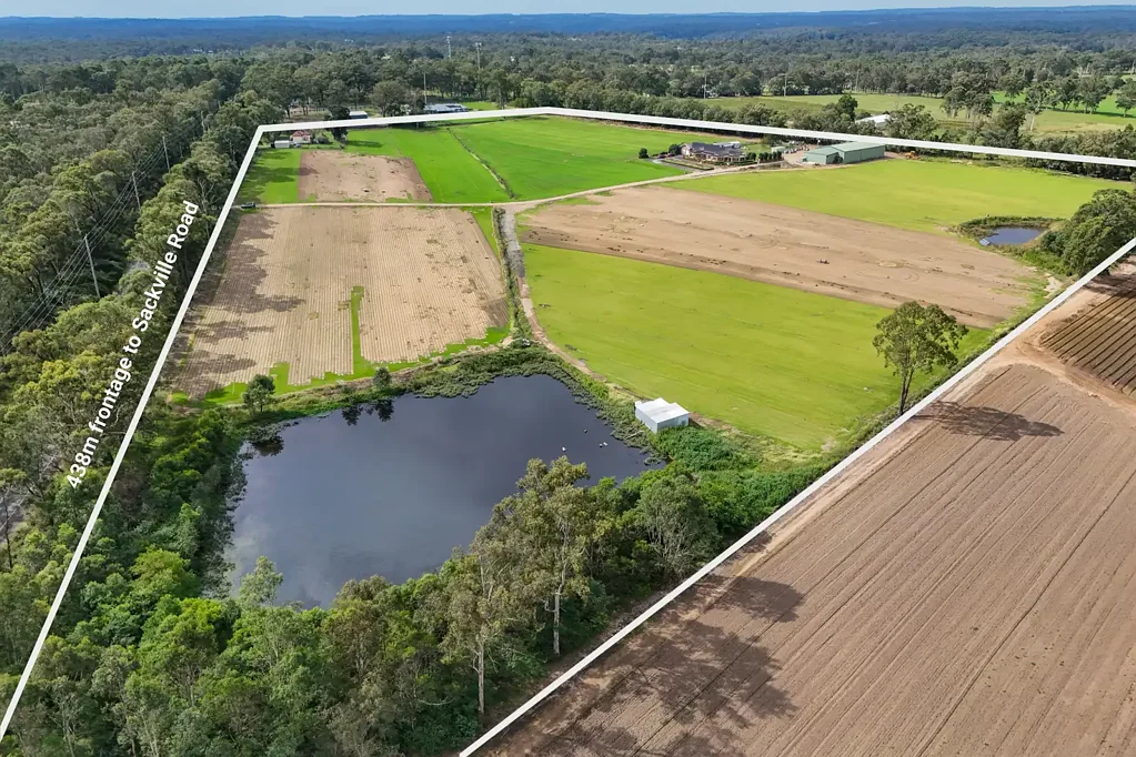 Ebenezer 6chambre CURRENTLY A TURF FARM - SUIT VARIOUS AGRICULTURAL OPPORTUNITES - GREAT INCOME STREAM MULTIPLE HOMES PLUS WATER AND SHEDDING...ENDLESS OPPORTUNITIES..!