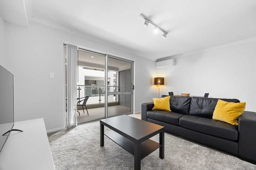 Rockingham 1房  Fully Furnished 1 Bedroom Apartment in a Secure Complex