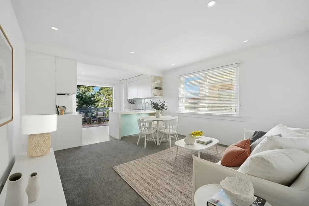 Two-Bedroom Apartment With Ocean Views In Iconic North Bondi Address