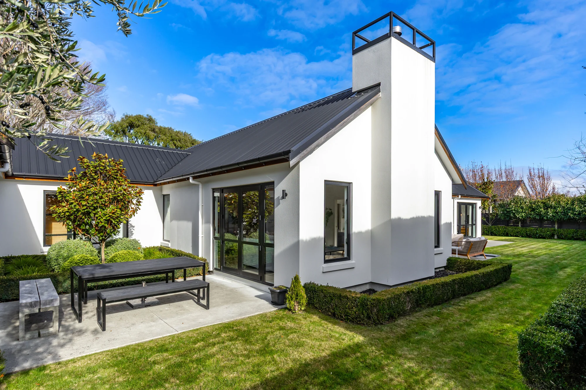 Springlands 4房  Final viewings - Don't miss this