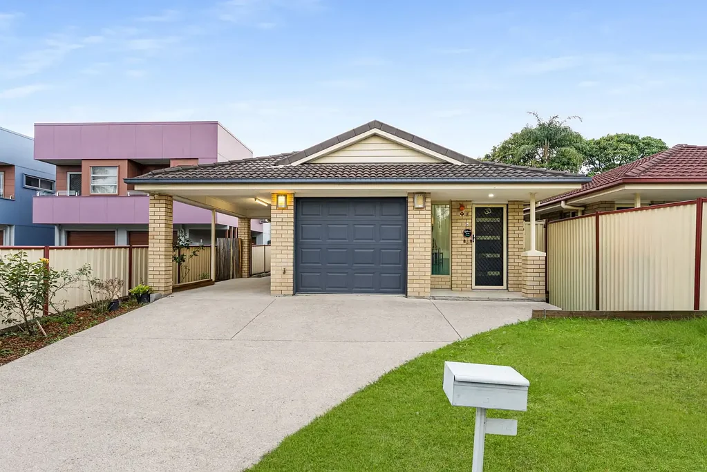 Coopers Plains 4房 空间、风格与舒适——与众不同的家 Space, Style & Comfort - A Home That Stands Apart