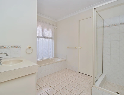 14 Dunlowe Loop, Warnbro, WA 6169, 3房, 1浴, House