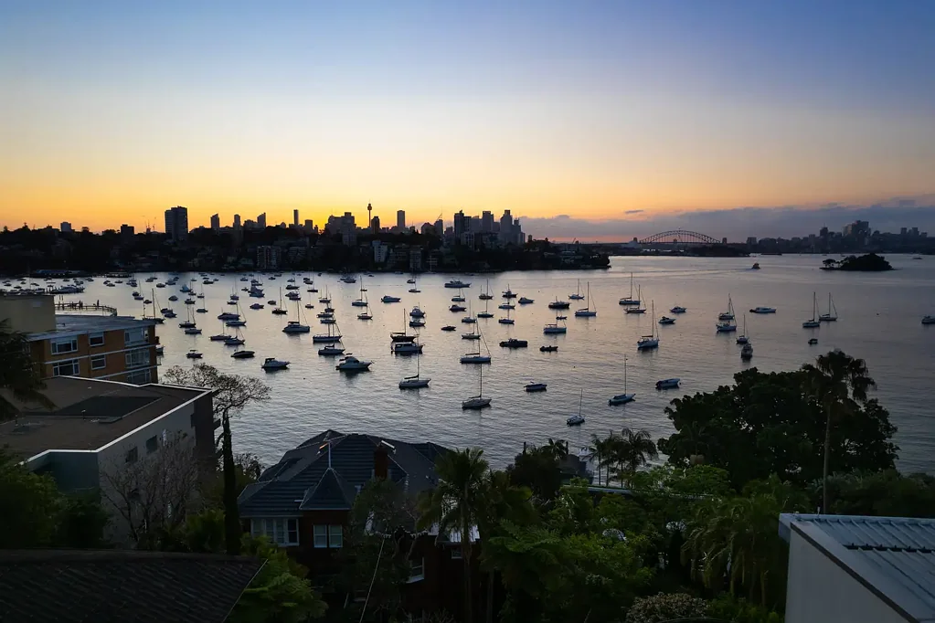 Point Piper 5ਬੈੱਡਰੂਮ Harbour front prestige with iconic Sydney views offering significant development upside.