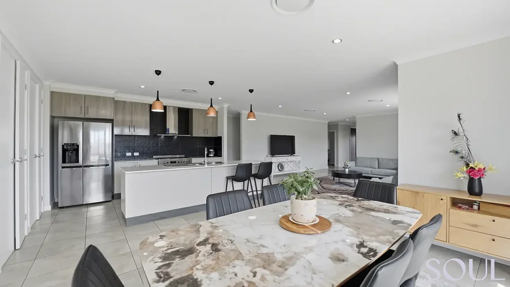 Griffith 4房  Having room for the shed and pool. Feels Right