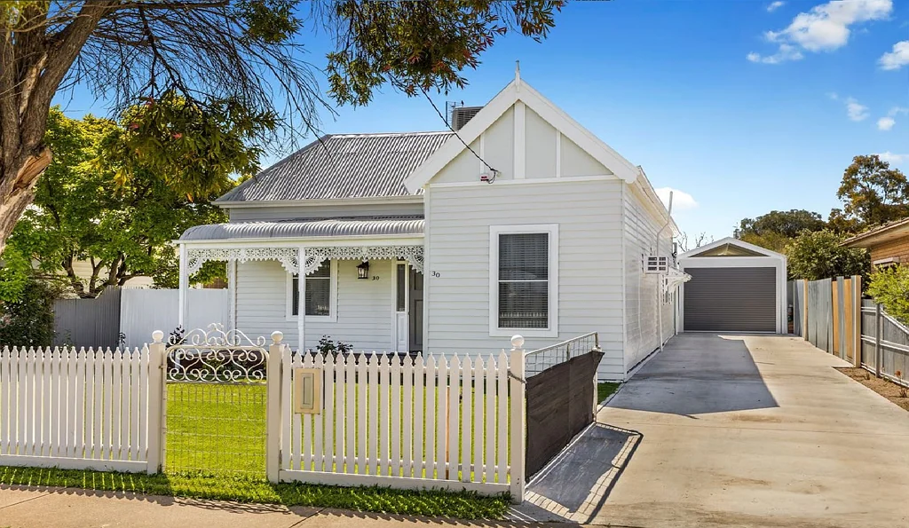 30 Park Road, Kerang, VIC 3579