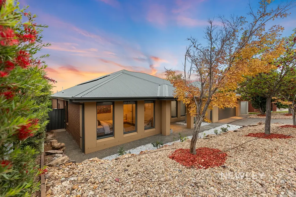 11 Clifton Street, Bourkelands, NSW 2650
