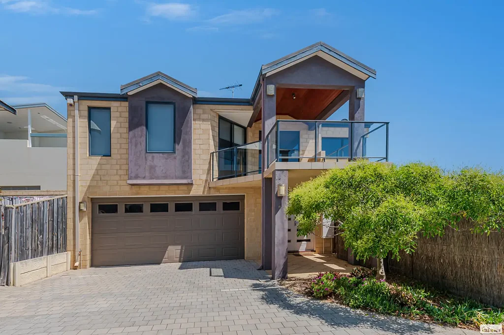 Coastal Living in Marmion