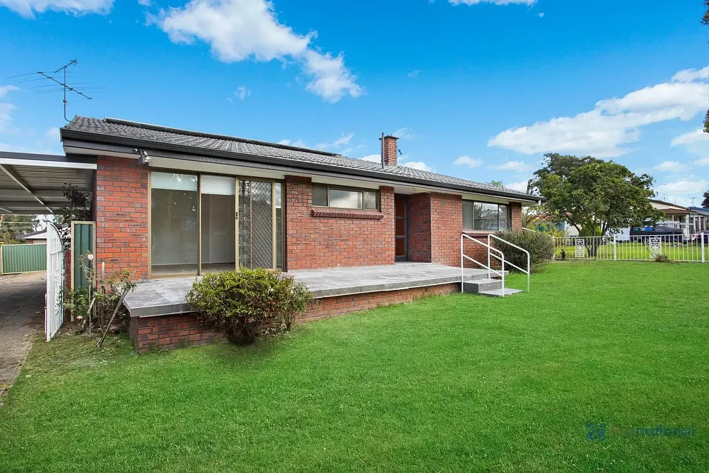 FAMILY HOME CLOSE TO ALL AMENITIES