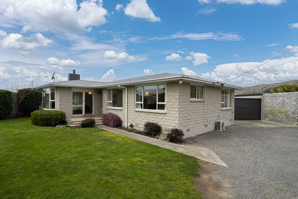 Redwoodtown 3Kwarto Move In Ready Home Awaits.