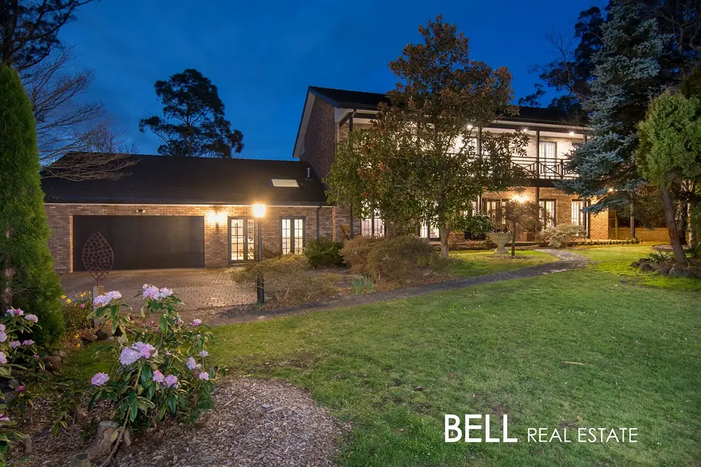 Ferny Creek 4Zimmer Grand Scale Living with Entertaining and Multigeneration Appeal in One Tree Hill Precinct