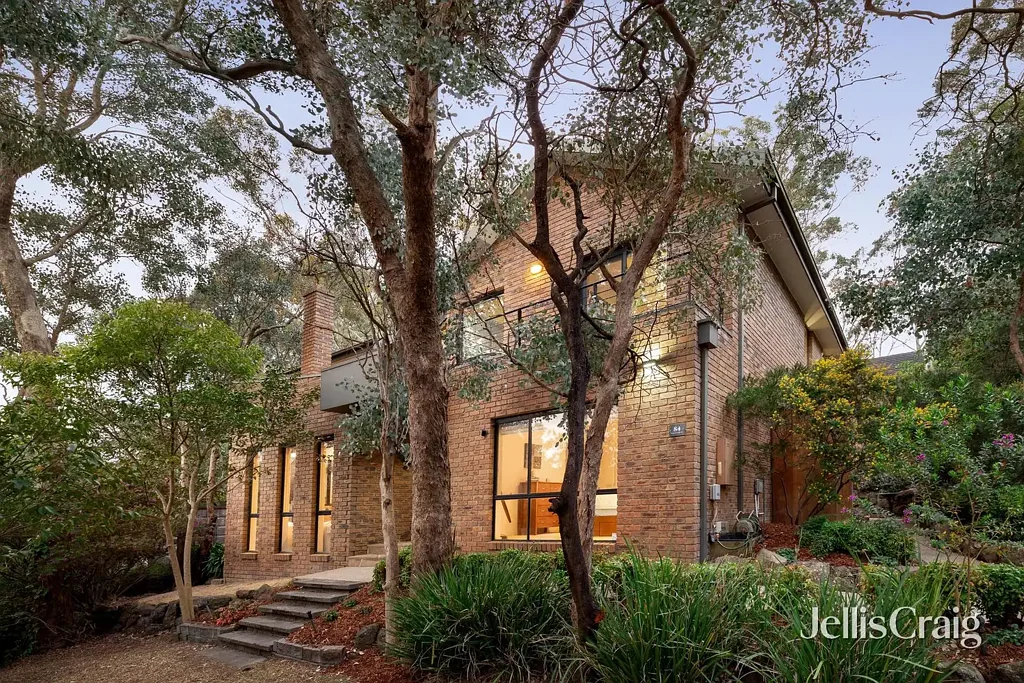 Eltham North 6房 建筑杰作。家庭便利生活 Architectural Brilliance. Family Convenience