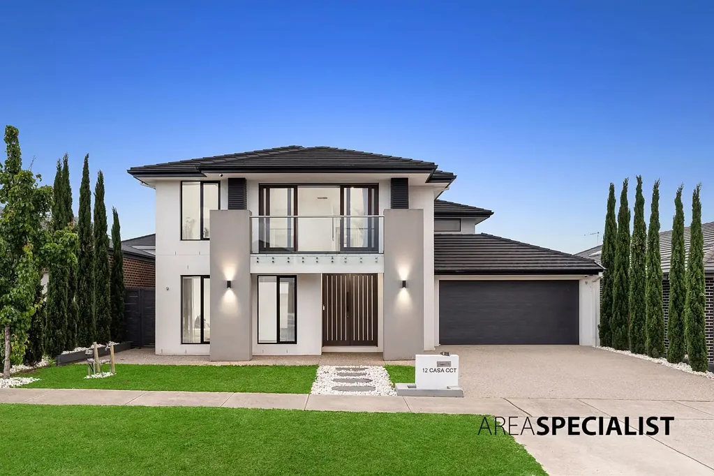 12 Casa Circuit, Clyde North, VIC 3978
