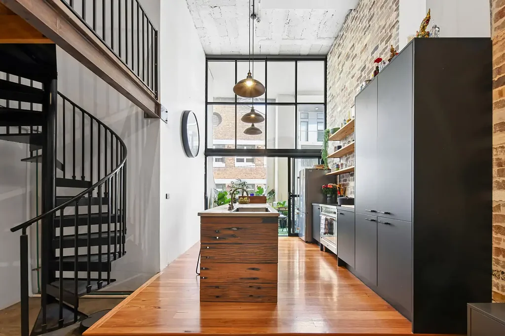 Camperdown 3બેડરૂમ Top-tier warehouse conversion