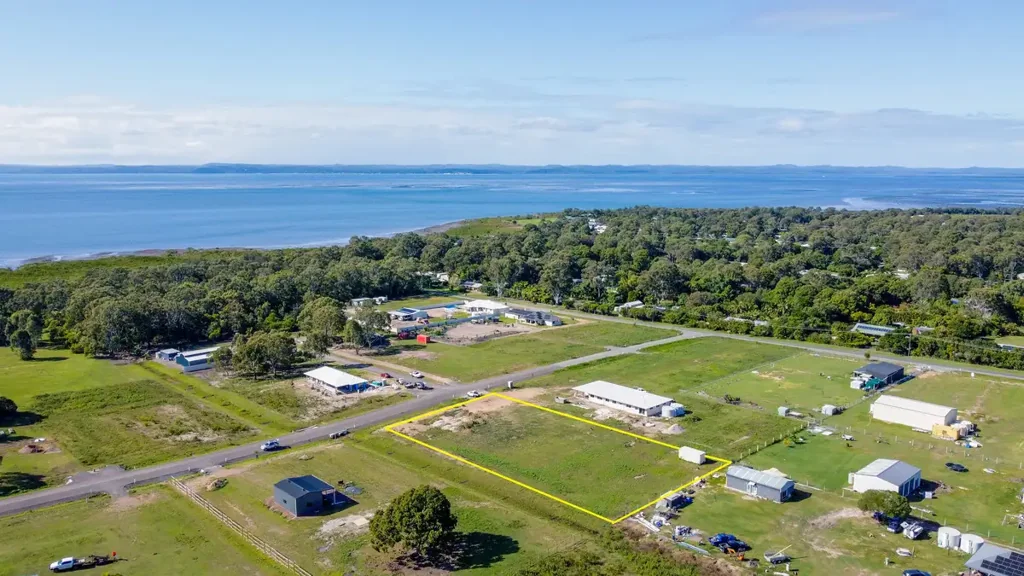 River Heads 1 Acre building block in quiet setting