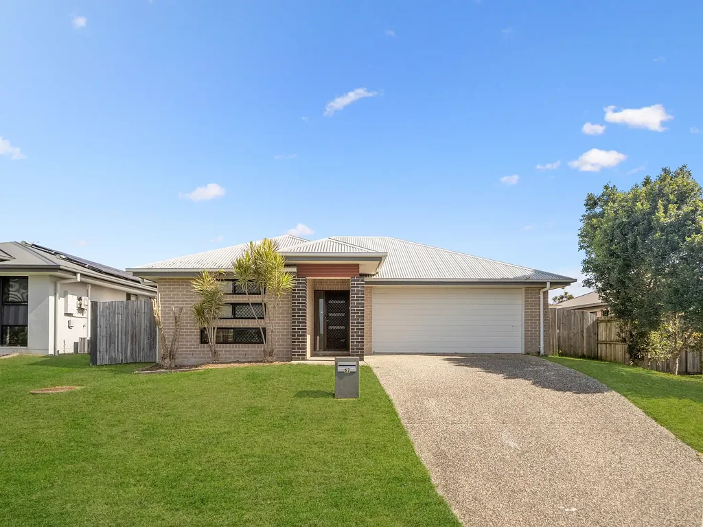 52 Duporth Crescent, Dakabin, QLD 4503