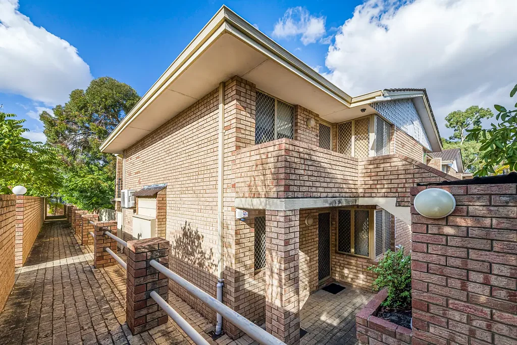 9/2 Mitchell Street, Bentley, WA 6102