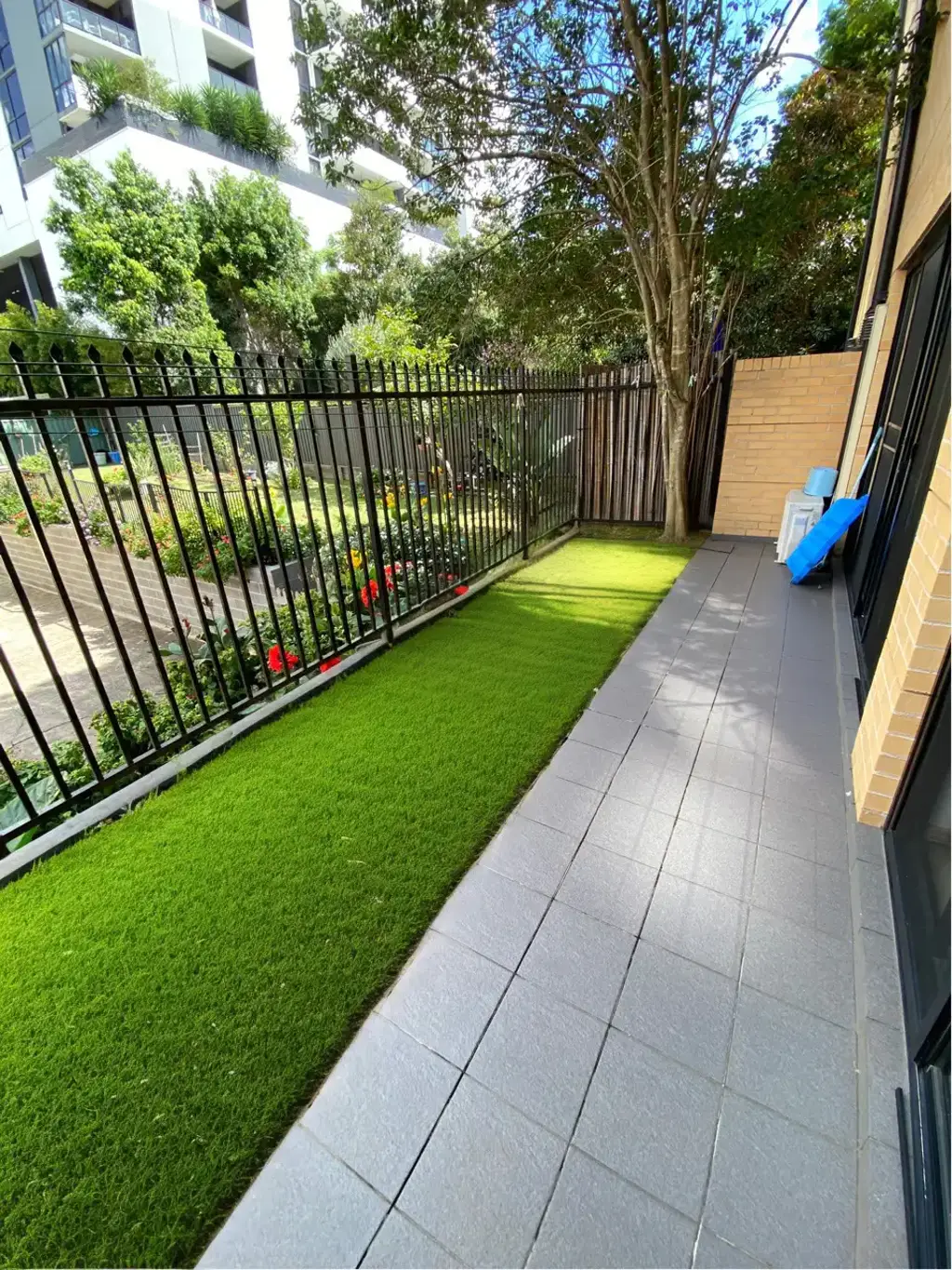 Liverpool 2 Bedroom Unique Terrace Style Apartment With Private Front & Rear Courtyards Plus Double Car-space Garage