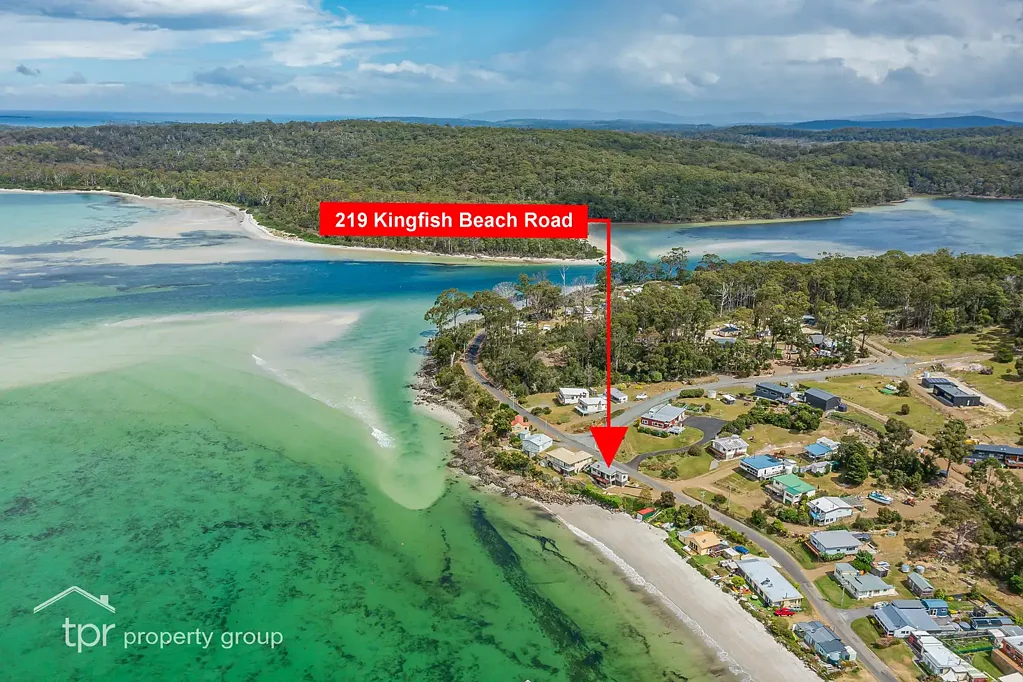 Southport 3બેડરૂમ Rare Freehold Opportunity at Kingfish Beach