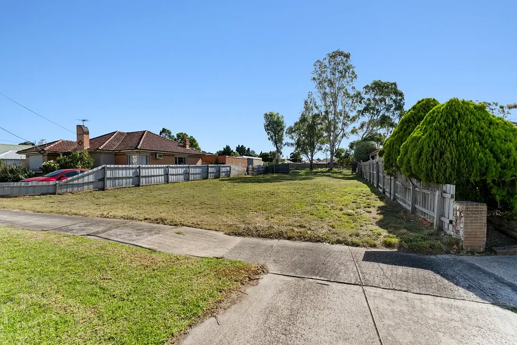2 Primula Avenue, Brooklyn, VIC 3012
