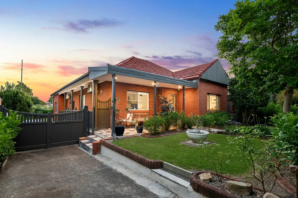 Haberfield 4ਬੈੱਡਰੂਮ Charming family haven for relaxed modern lifestyle