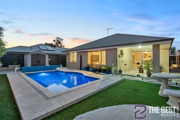 30 Strathclyde Circuit, Champion Lakes