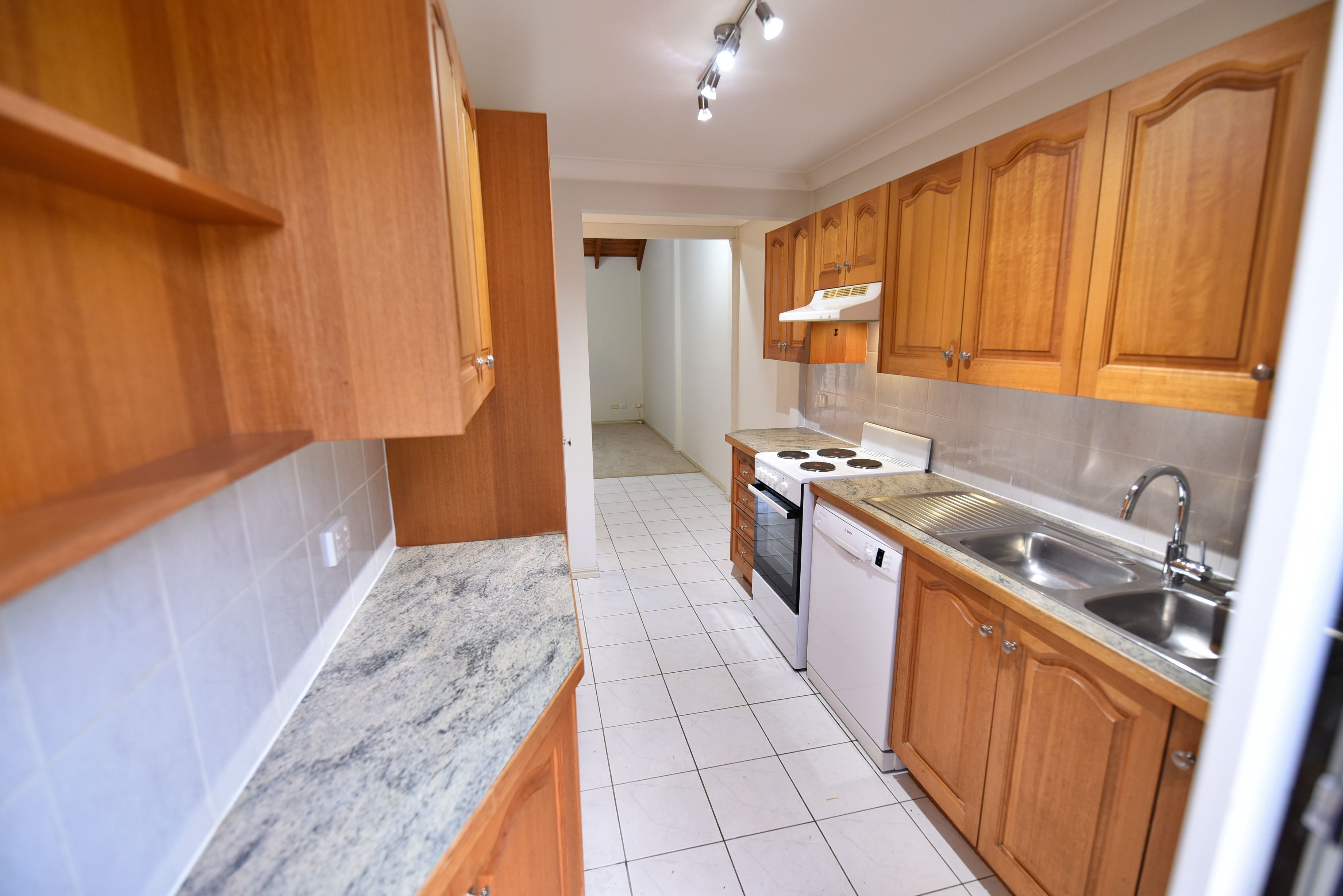 UNIT 2 6 KAIJA ST, MOUNT GRAVATT EAST QLD 4122, 0 Kuwarto, 0 Banyo, Townhouse