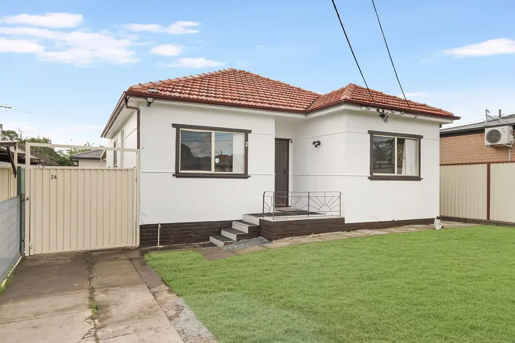 Chester Hill 6ਬੈੱਡਰੂਮ Dual Income, Prime Location & Endless Flexibility