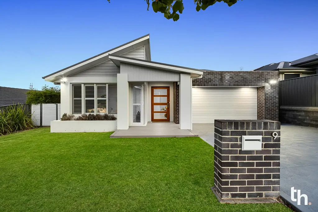 Teralba 4房  A Cut Above the Ordinary – Designer Living in Billy’s Lookout