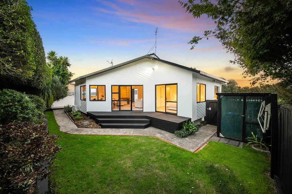 Remuera 3બેડરૂમ Spacious, Sunny & Superbly Located