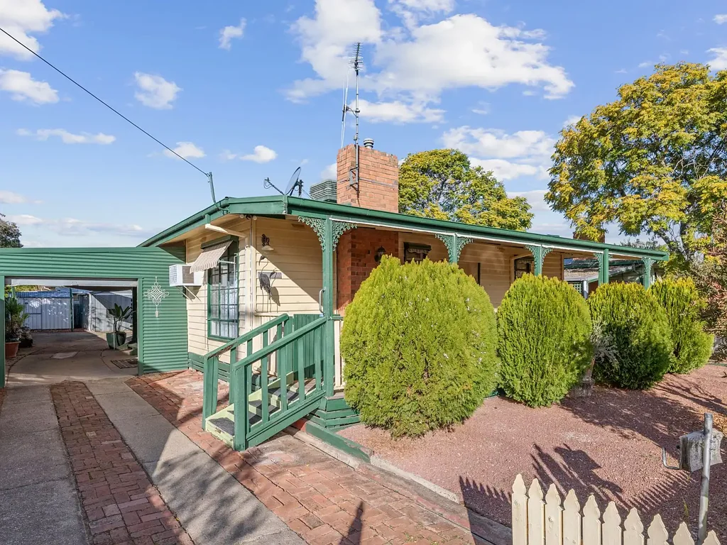 15 Royal Avenue, Benalla, VIC 3672