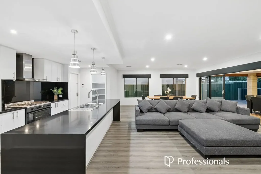Forrestfield 4房  The Ultimate Family Entertainer in a Premier Position