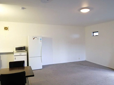 Address Withheld, Henderson, Waitakere City, 1 Bedrooms, 1 Bathrooms, Flat