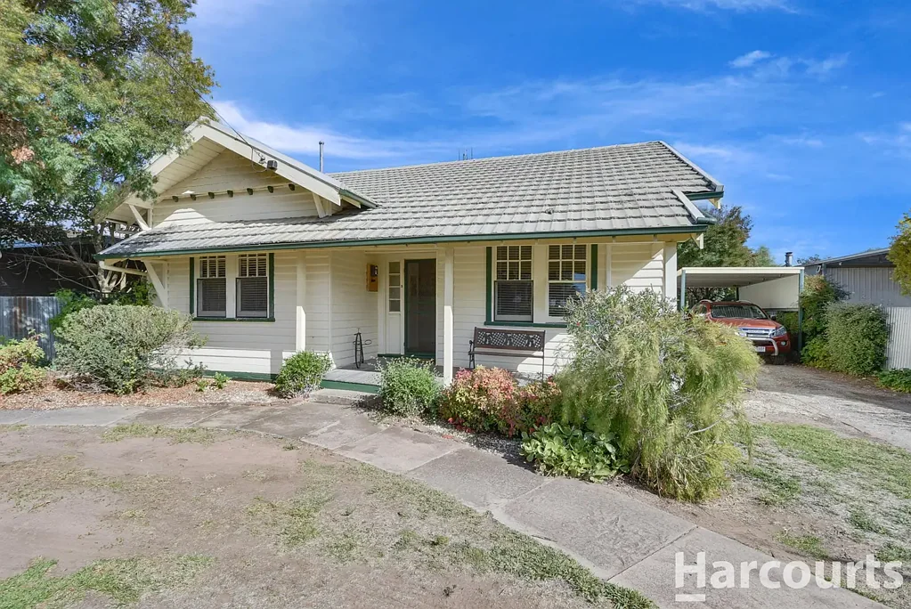 Horsham 2房  Comfortable Living Inside, Space Outside