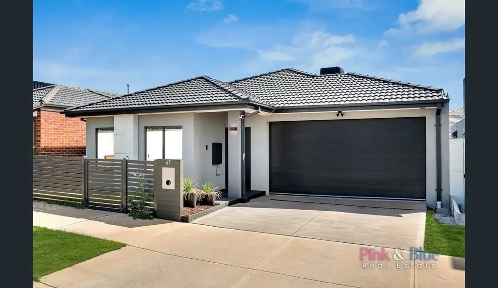 Beautiful & Stunning 4 Bedroom Family Home for RENT!