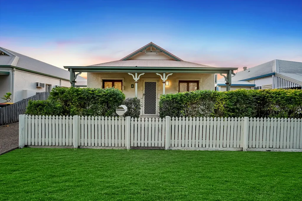 4 Fortunia Lane, Kirwan, QLD 4817