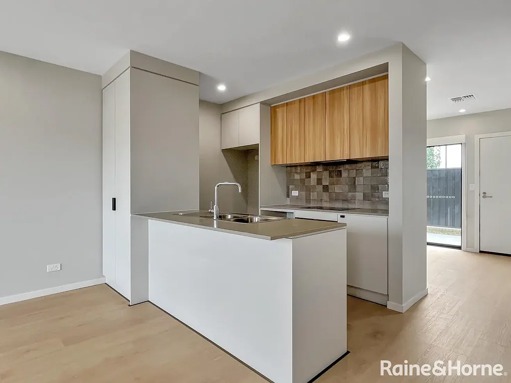 Googong 3कमरा Stylish home in the heart of Googong, with double garage!