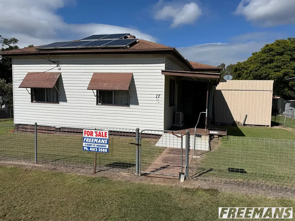 Nanango 3房 1012平米围栏地块 安全庭院 三卧带主卧空调 功能厨房燃气木炉 独立车库太阳能 Classic with Potential on 1012sqm