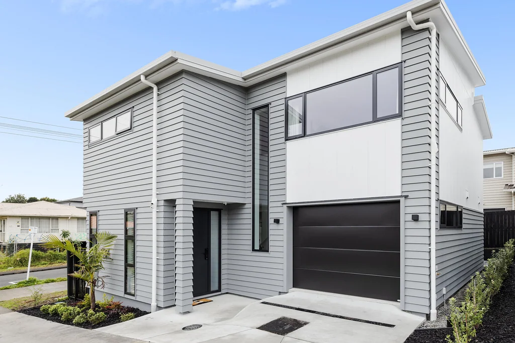 Te Atatu Peninsula 4房  Stylish Showhome Living & Family Functionality