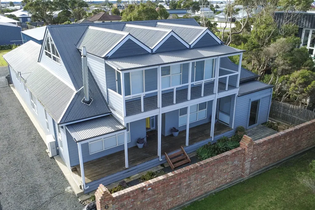Port Albert 4房  Generous Family Living Meets Coastal Luxury!